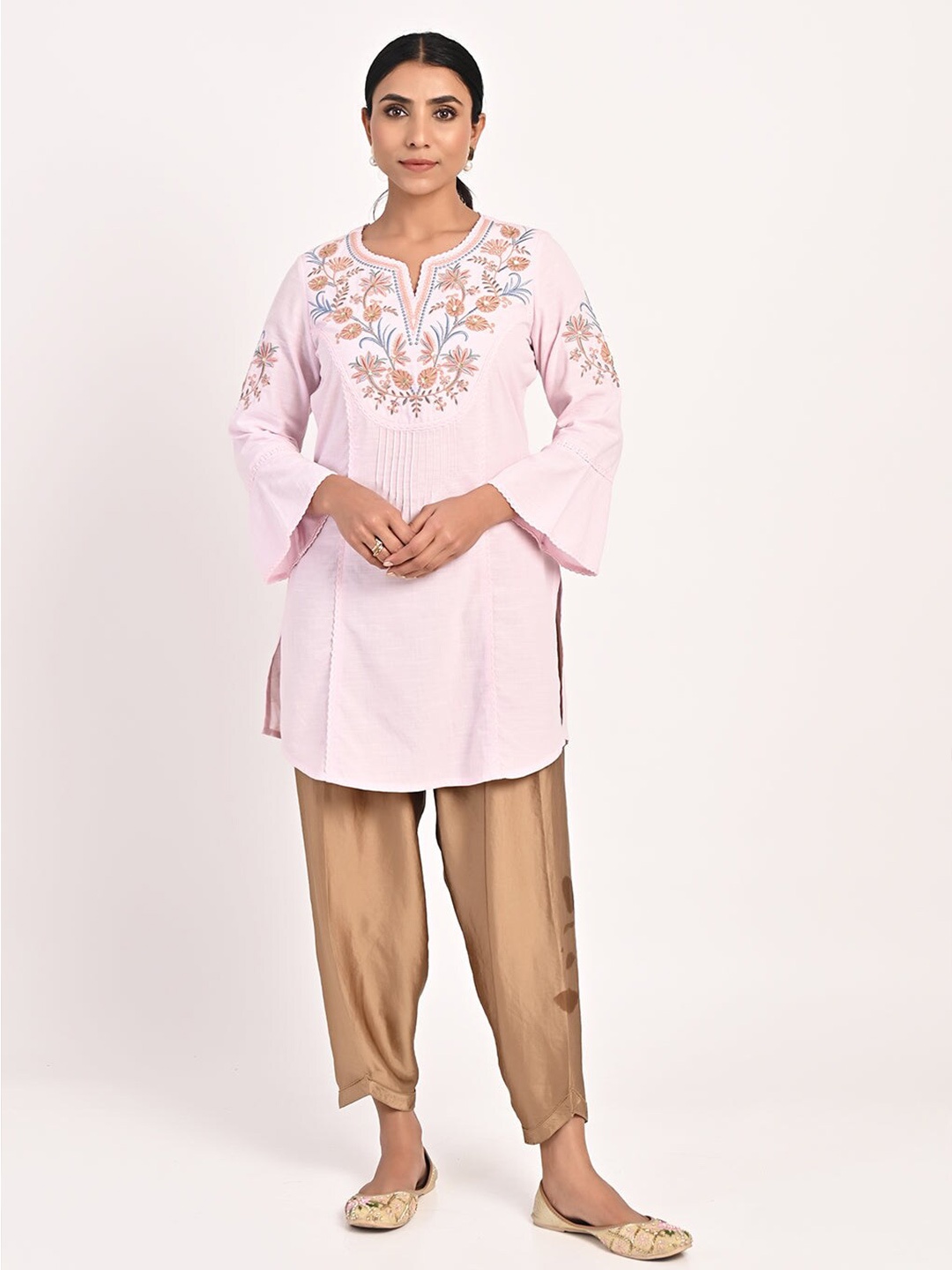 

Lakshita Floral Embroidered Thread Work Pure Cotton Kurti, Pink