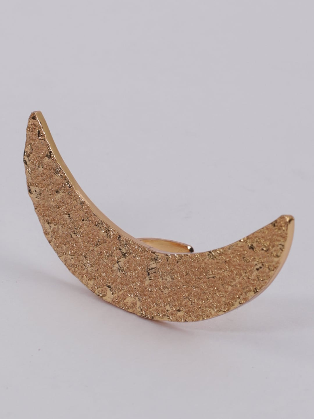 

TANN TRIM Women Gold Plated Textured Crescent Finger Ring