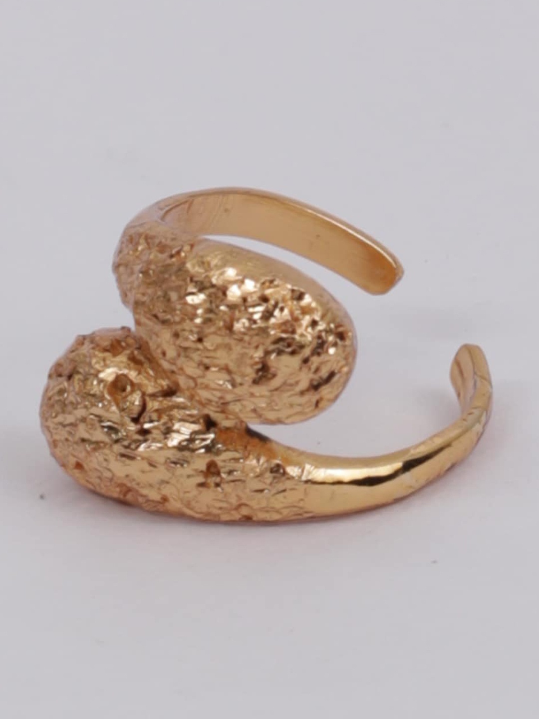 

TANN TRIM Gold-Plated Textured Rille Ring