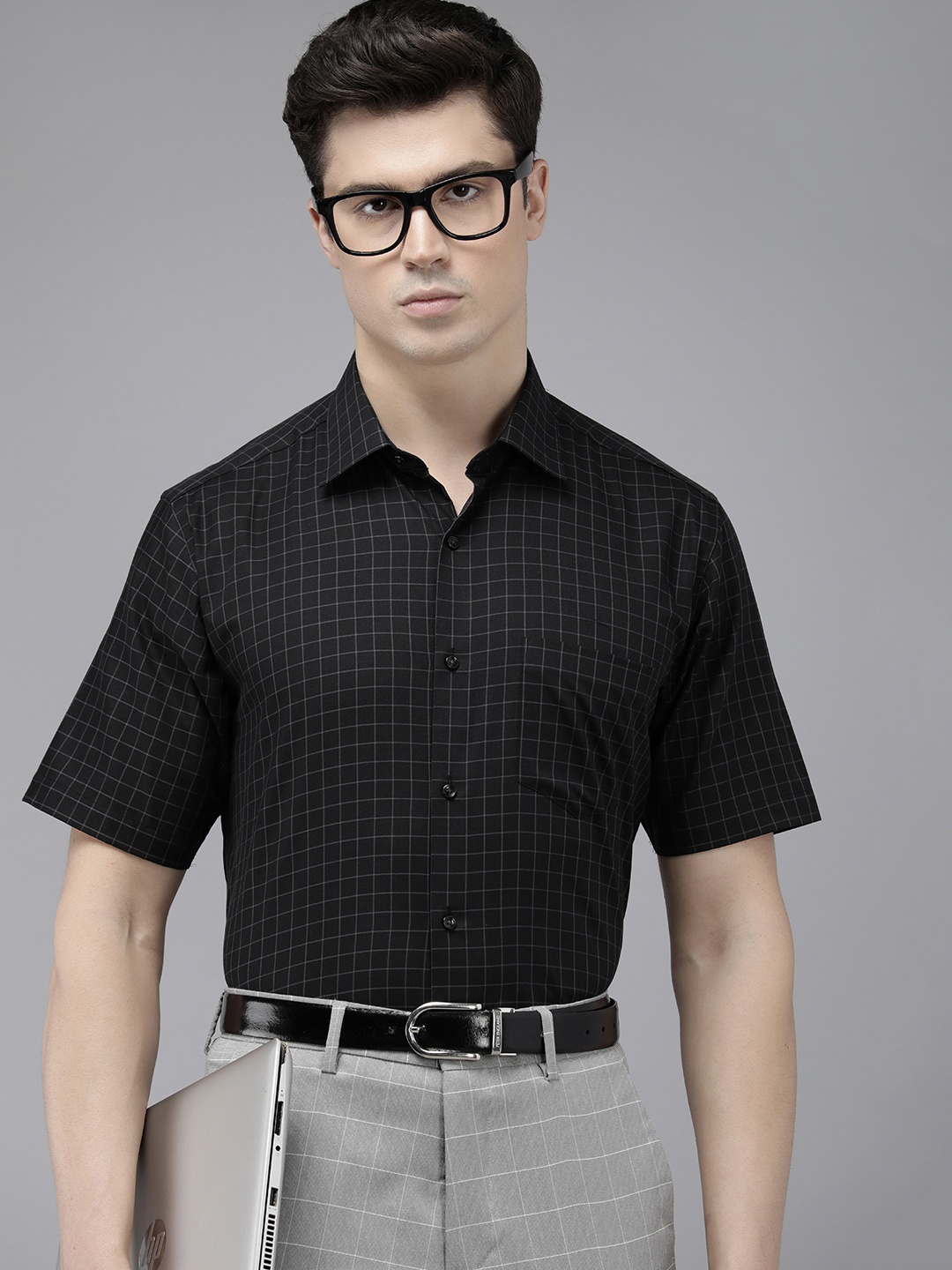 

Van Heusen Custom Checked Pure Cotton Formal Shirt, Black