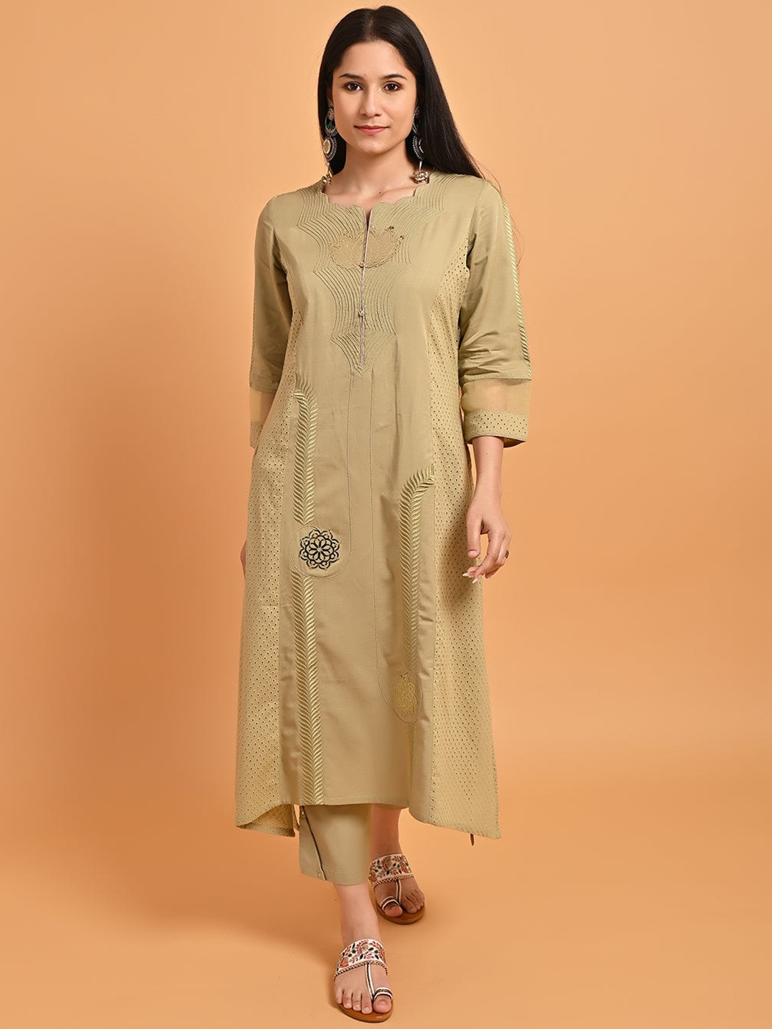 

Lakshita Ethnic Motifs Embroidered Cotton Panelled A-Line Kurta, Green