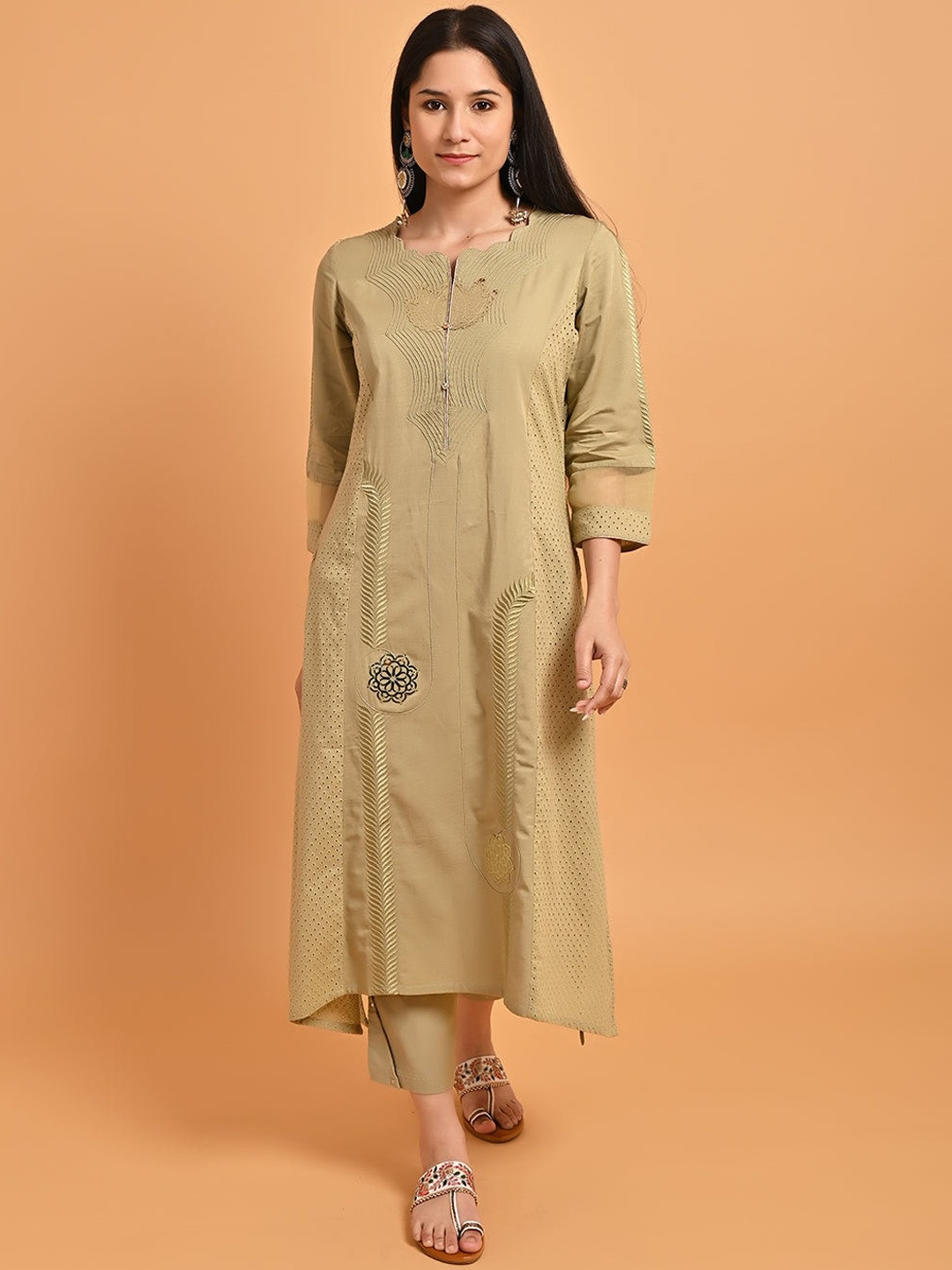 

Lakshita Ethnic Motifs Embroidered Stylised Neck Pure Cotton Kurta, Green