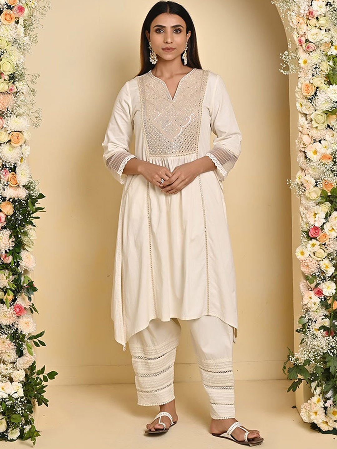 

Lakshita Ethnic Motifs Embroidered Mirror Work Pure Cotton Kurta, Off white