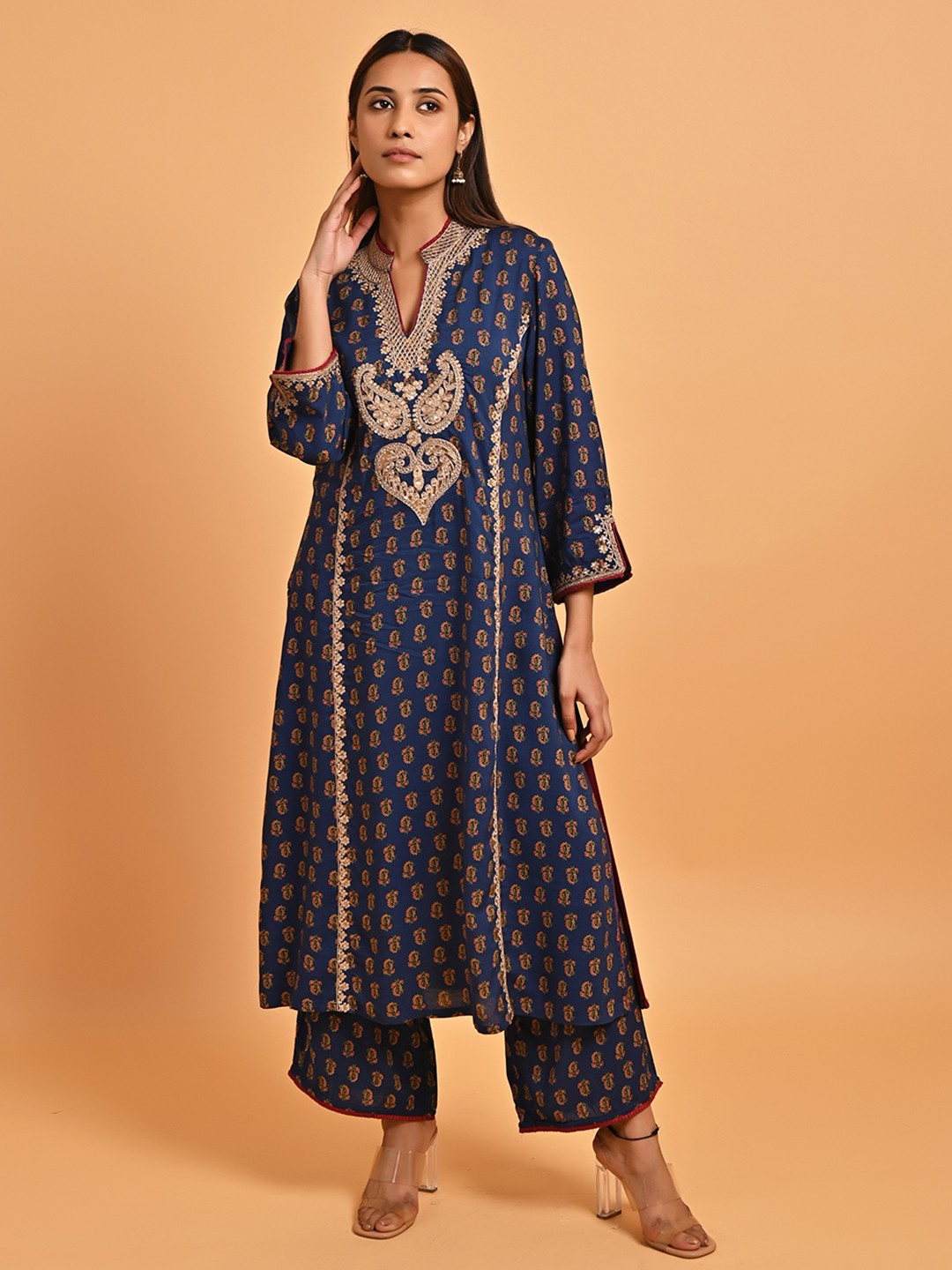 

Lakshita Paisley Printed Mandarin Collar Sequinned Kurta, Navy blue