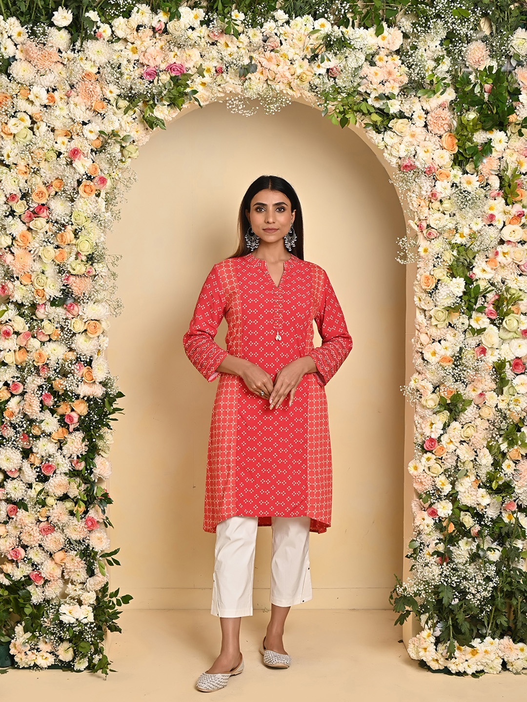 

Lakshita Ethnic Motifs Printed Band Collar Thread Work Georgette Kurta, Orange