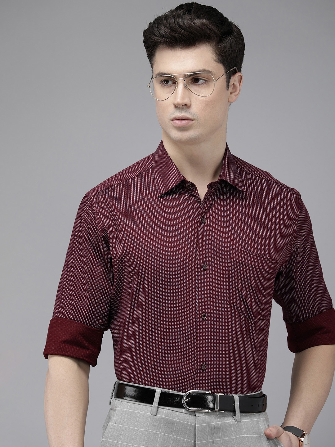 

Van Heusen Men Pure Cotton Geometric Print Custom Fit Formal Shirt, Burgundy