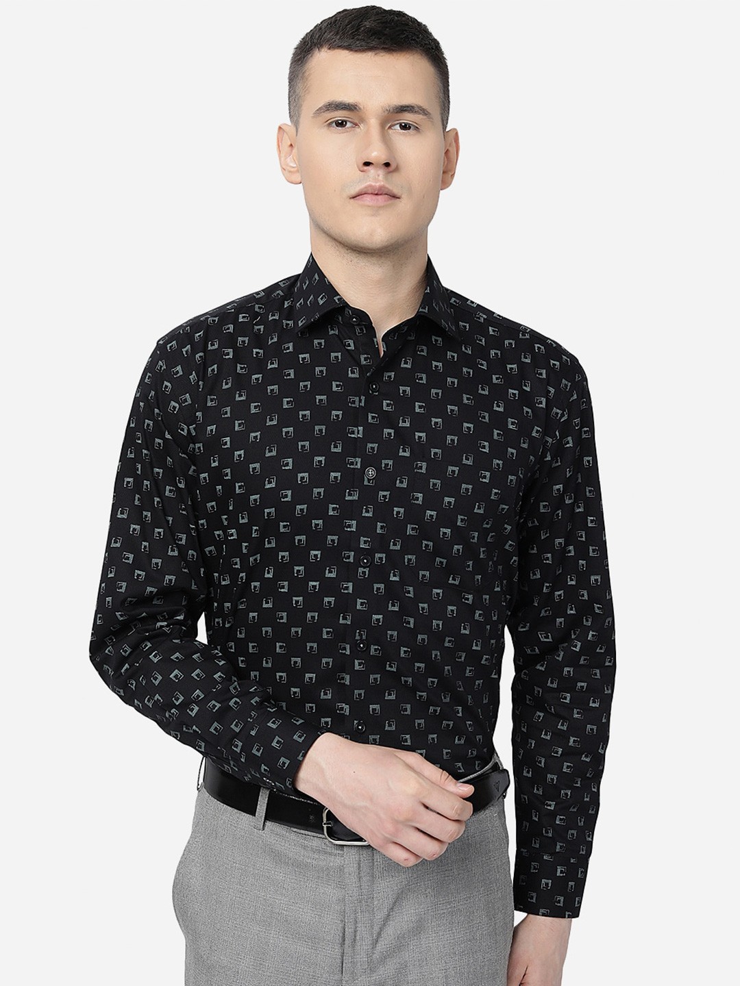 

JADE BLUE Slim Fit Conversational Printed Pure Cotton Formal Shirt, Black