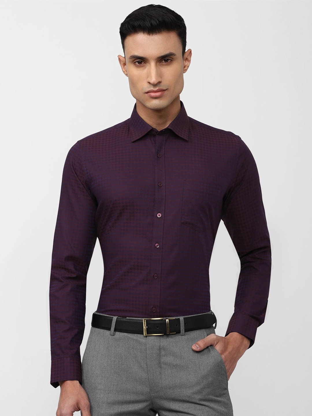 

Van Heusen Spread Collar Slim Fit Cotton Formal Shirt, Purple