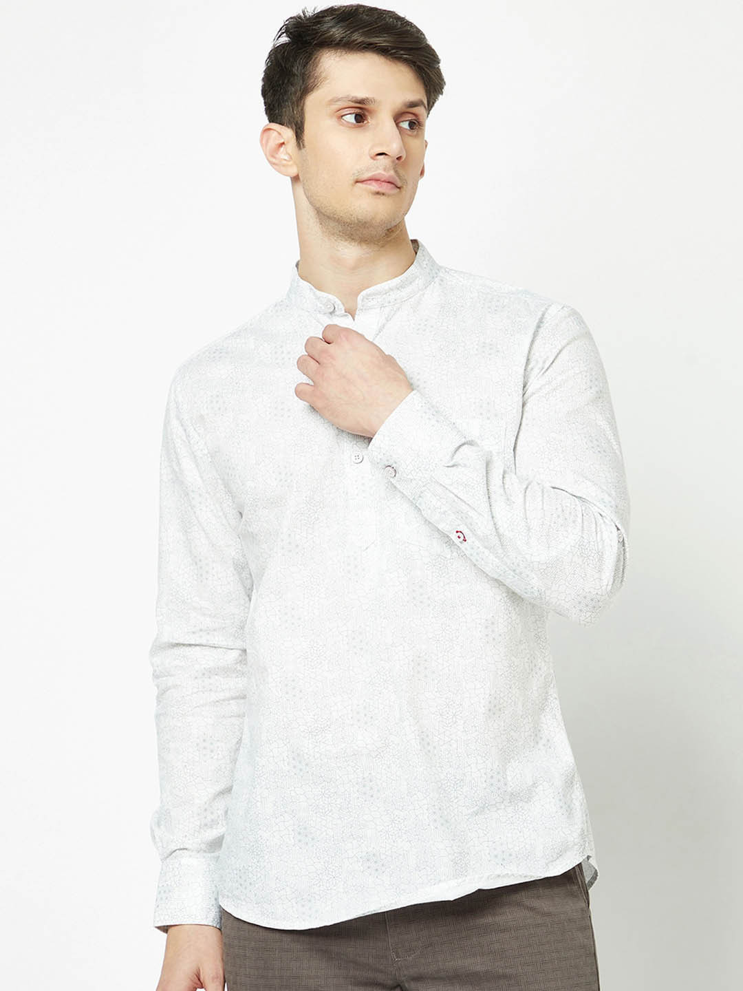 

Crimsoune Club Mandarin Collar Abstract Printed Cotton Kurta, White