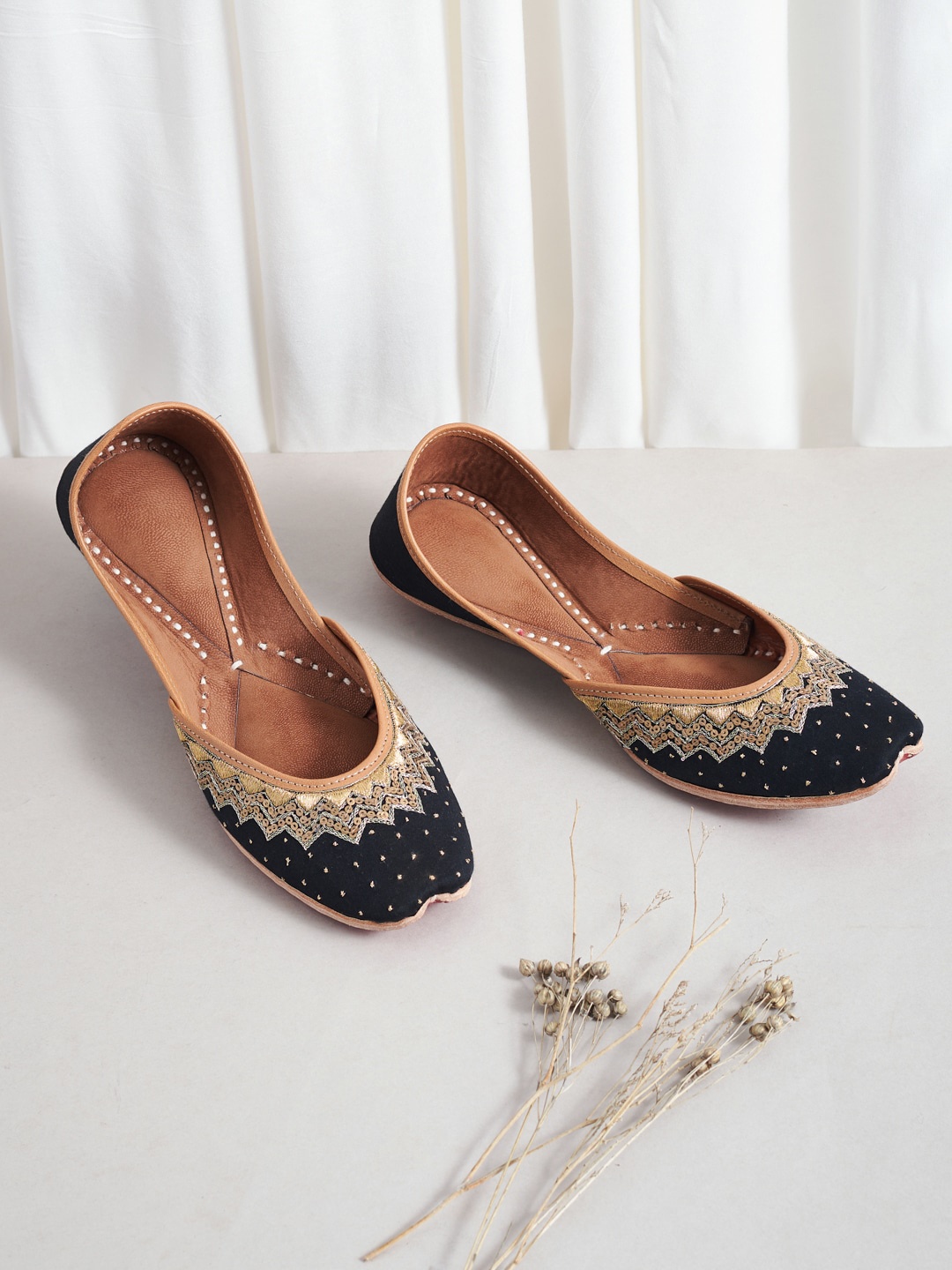 

Fabindia Women Embellished Leather Mojaris, Black