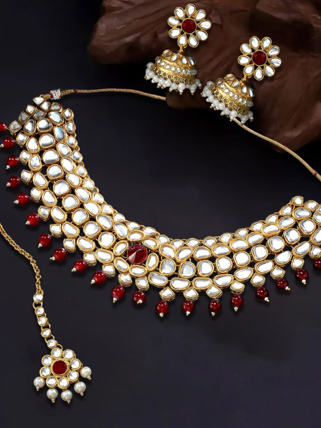 

OOMPH Gold Plated Kundan-Studded & Pearl Beaded Jewellery Set