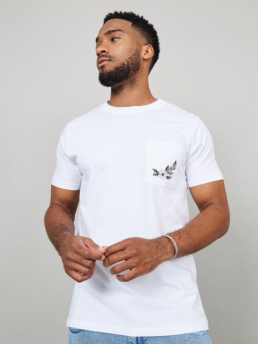 

Styli Embroidered Detail Round Neck Cotton T-shirt, White