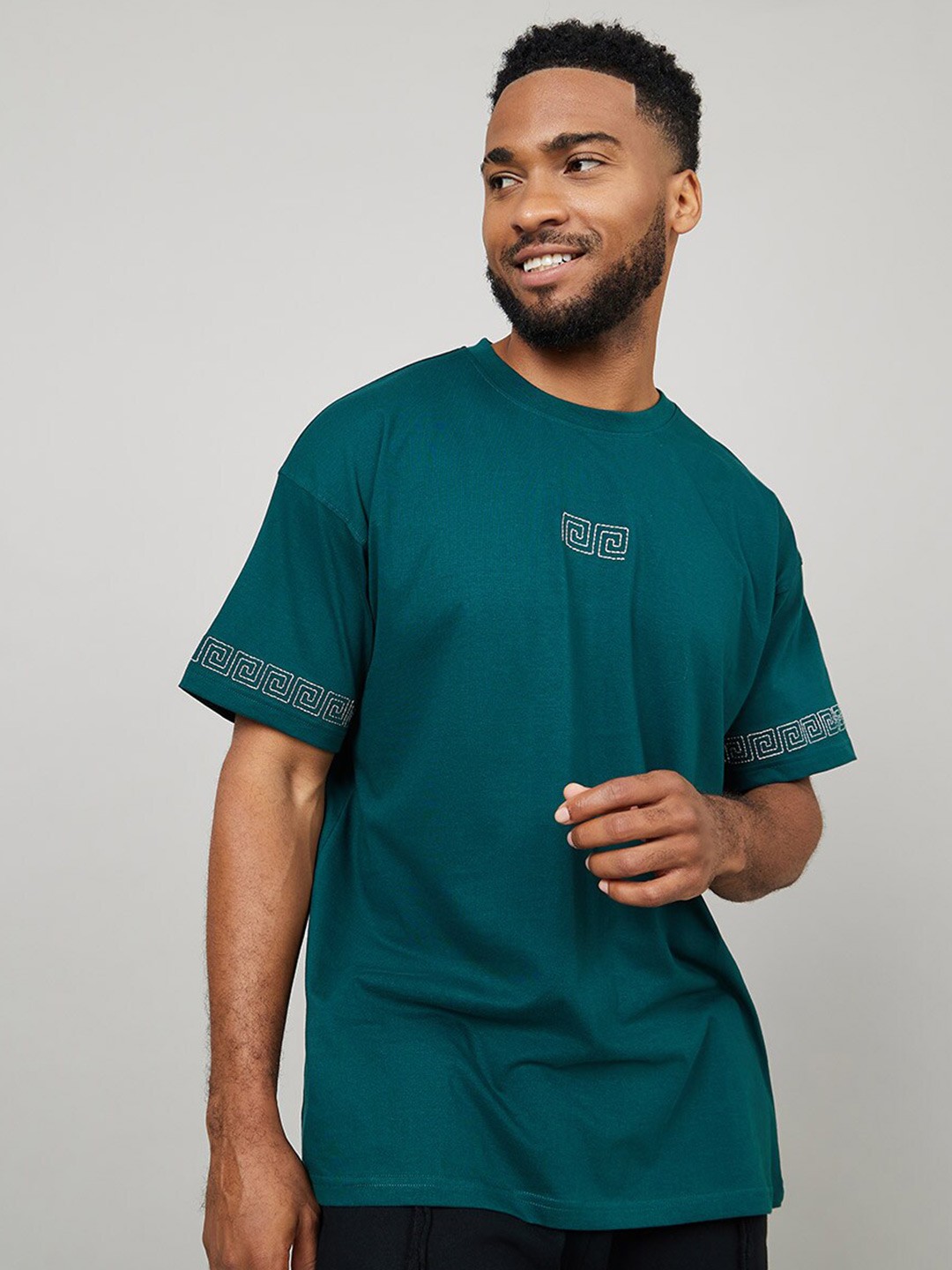 

Styli Men Geometric Cross Stitch Embroidered Knitted Oversized T-Shirt, Teal