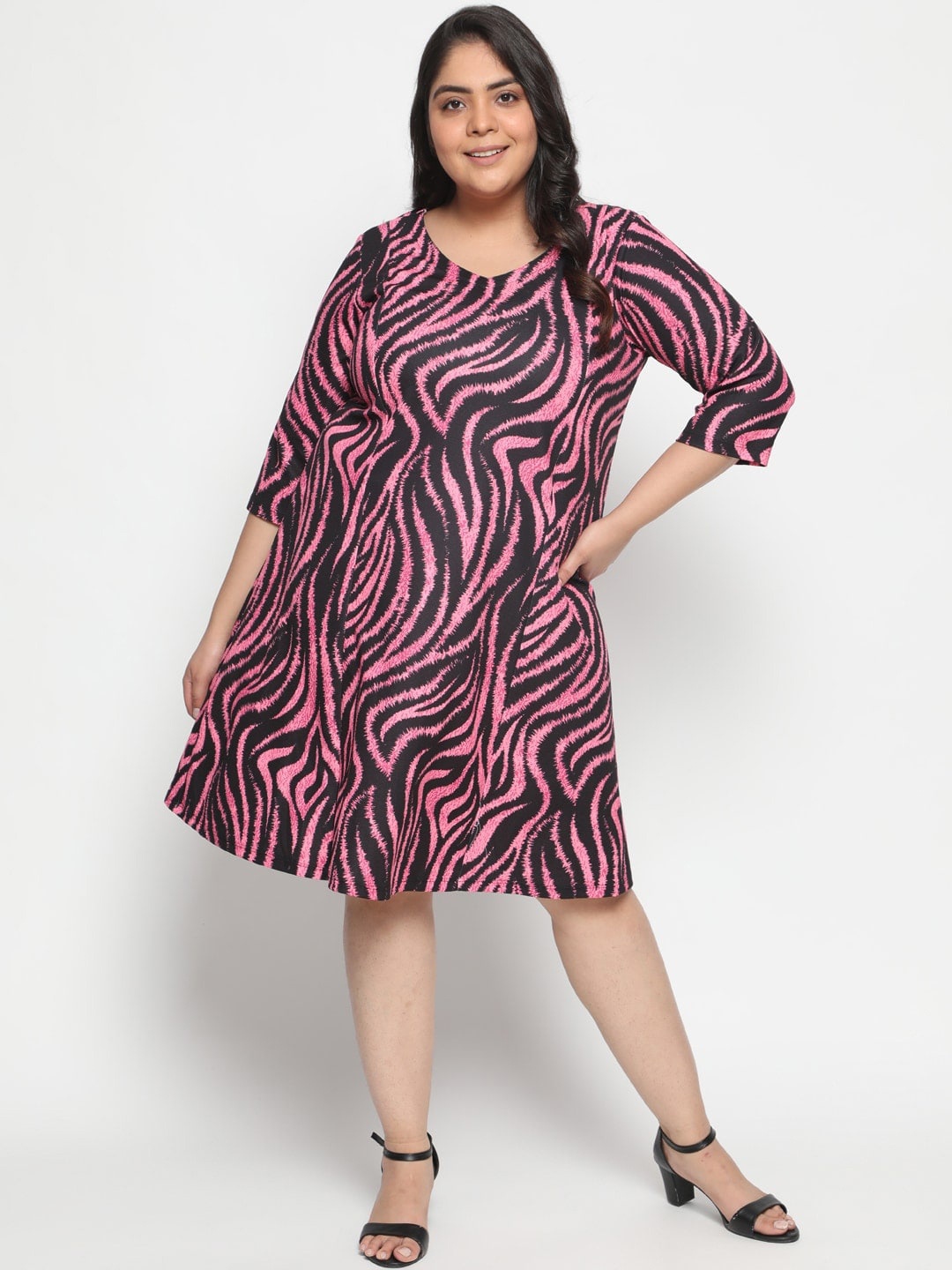 

Amydus Plus Size Animal Printed V-Neck A-Line Dress, Pink