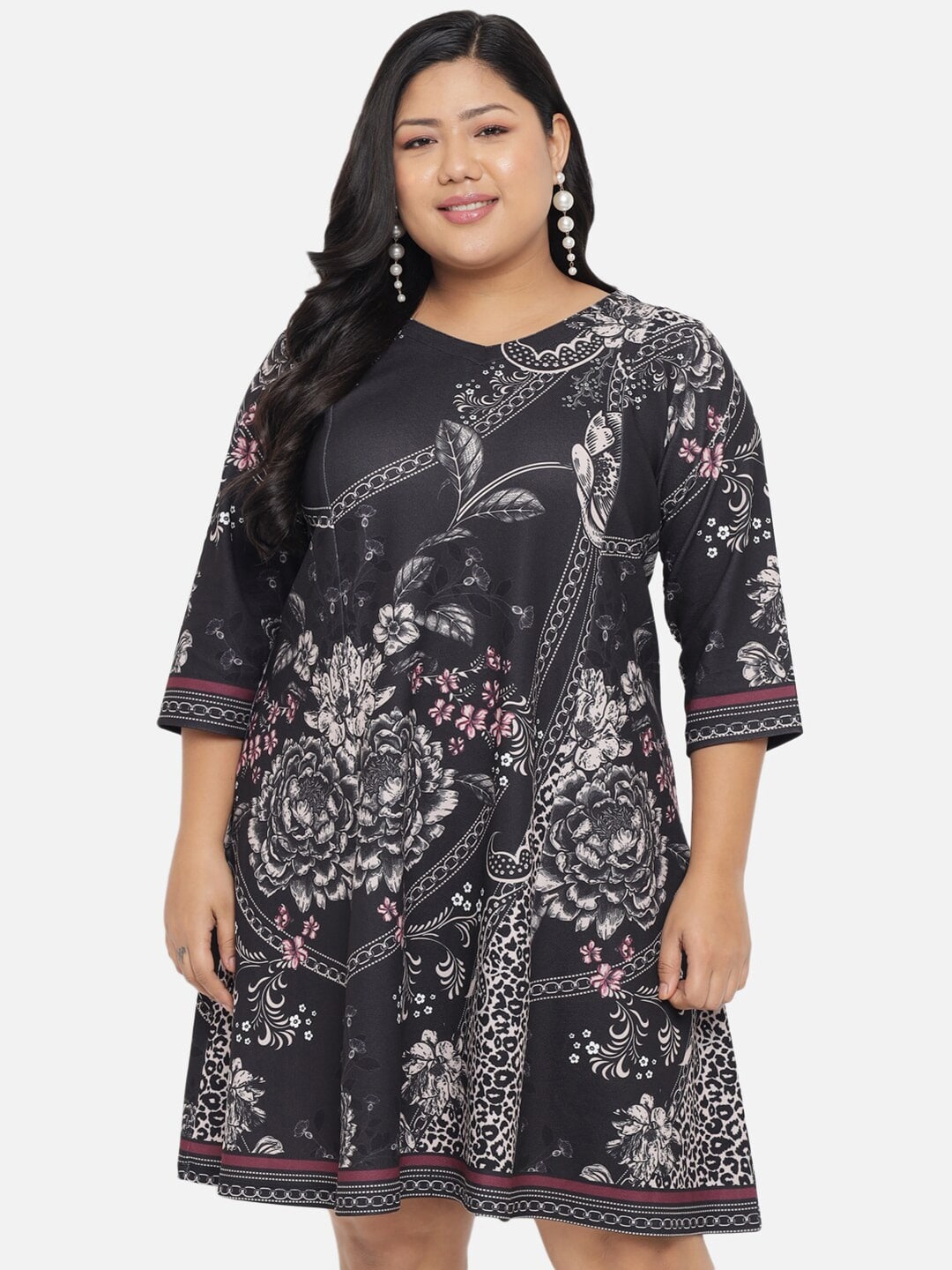 

Amydus Plus Size Floral Printed V-Neck A-Line Dress, Black