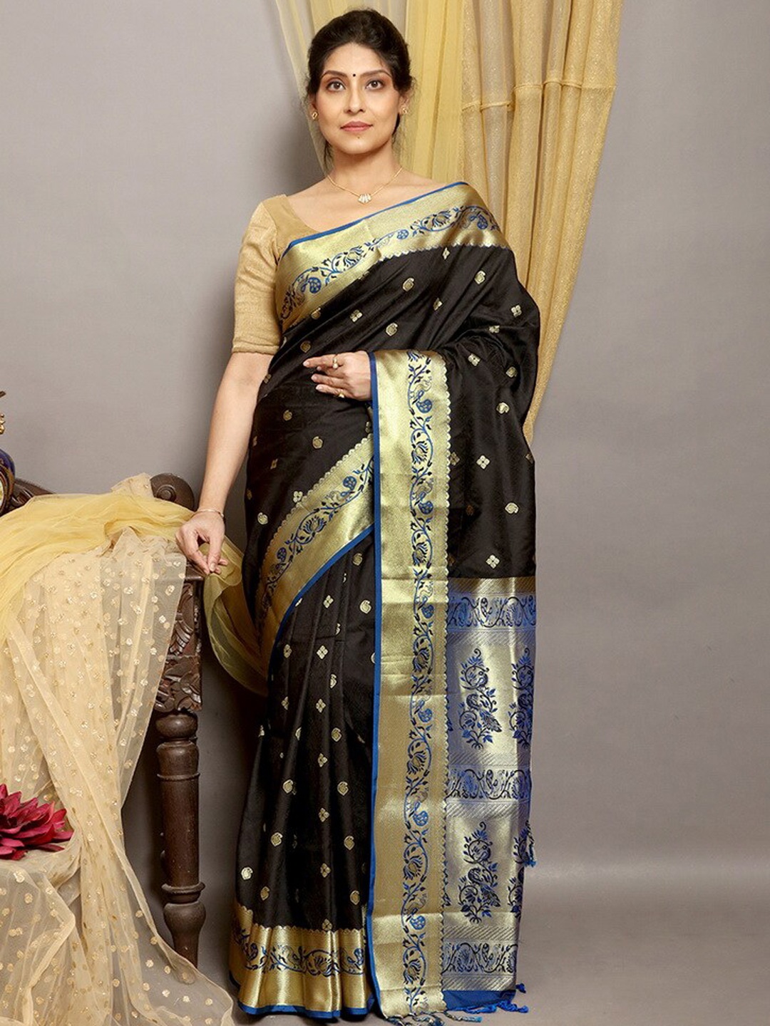 

AllSilks Ethnic Motif Zari Pure Silk Kanjeevaram Saree, Black