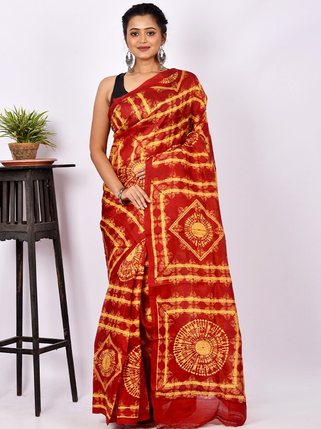 

AllSilks Geometric Printed Pure Silk Saree, Red