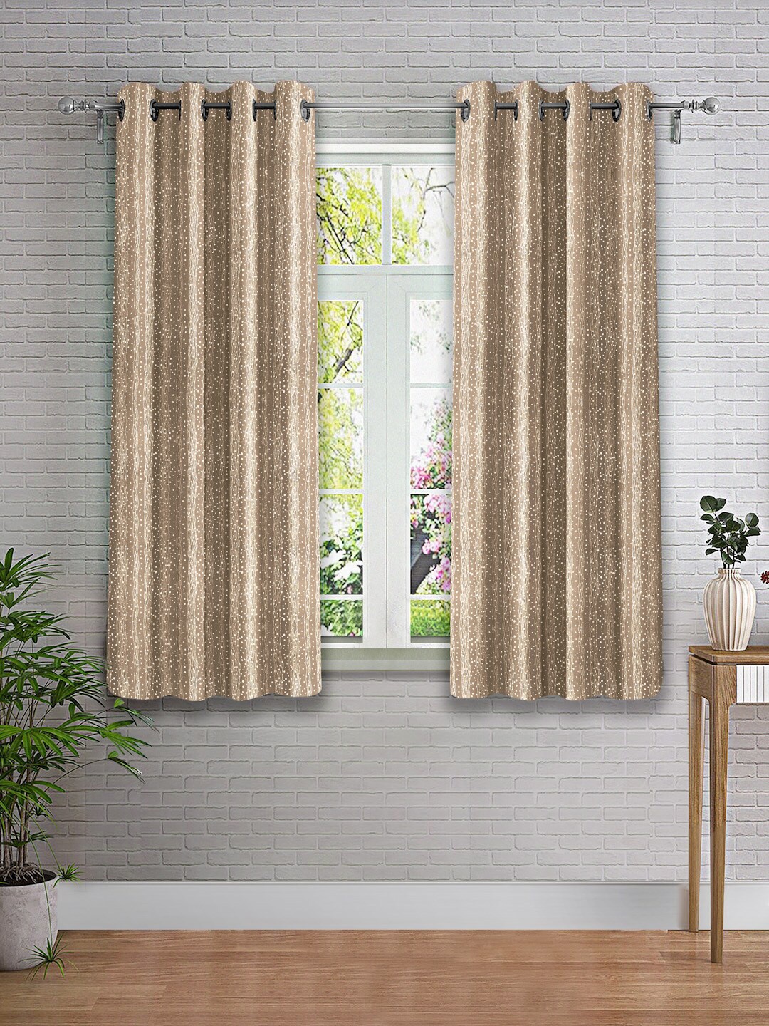 

Cortina Brown & Silver-Toned 2 Pieces Abstract Printed Window Curtain