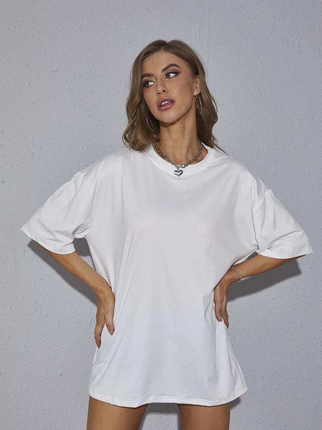 

Kotty Drop Shoulder Sleeves Oversize Fit T-shirt, White
