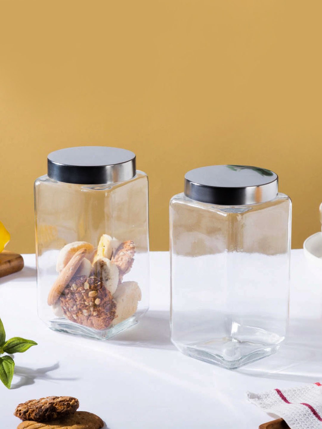 

Nestasia Transparent 2 Pieces Rectangular Glass Storage Jars With Lid - 2 L Each