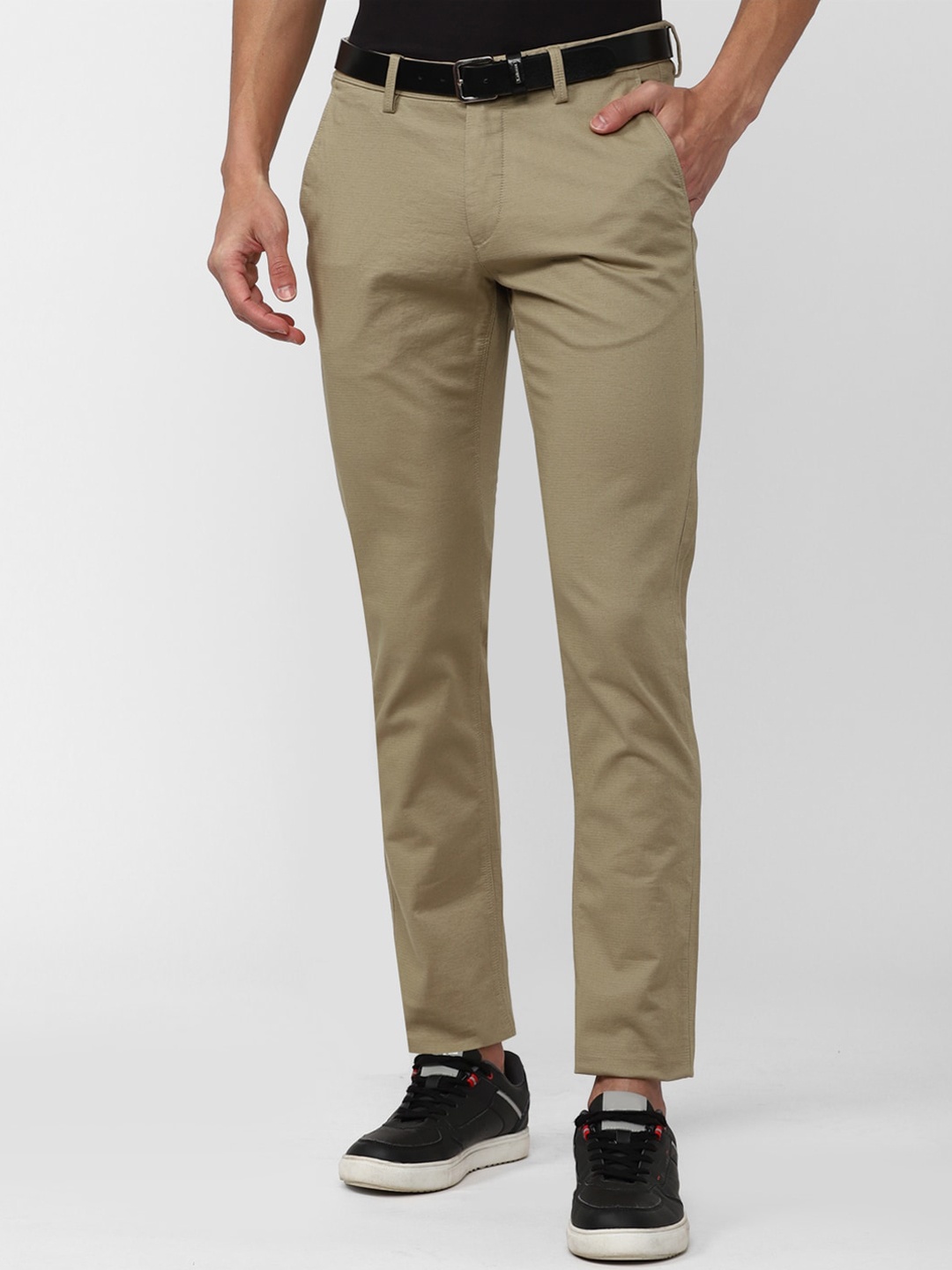 

Van Heusen Sport Men Slim Fit Chinos Trousers, Beige