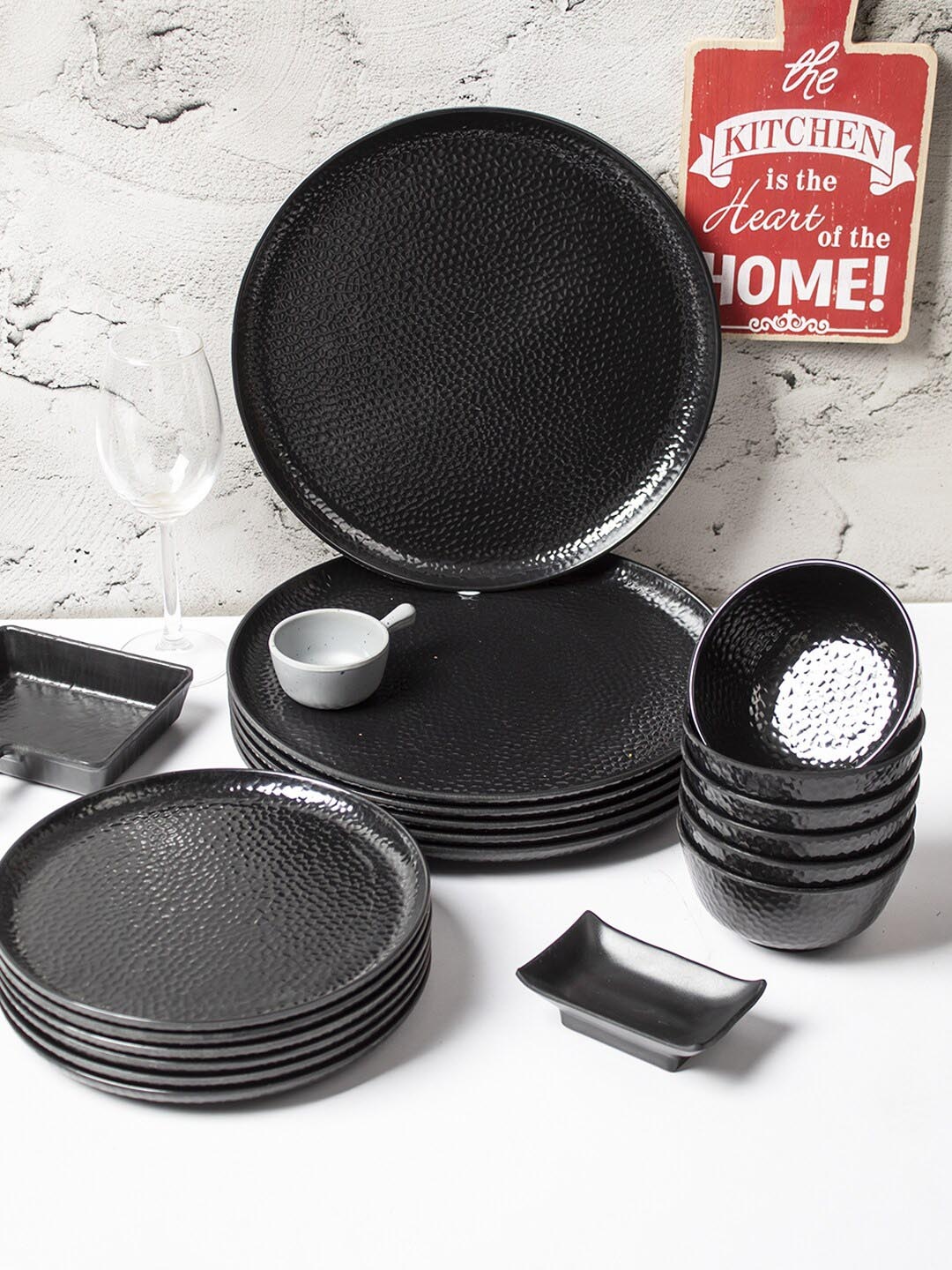

MARKET99 Black 18 Pieces Textured Melamine Matte Dinner Set