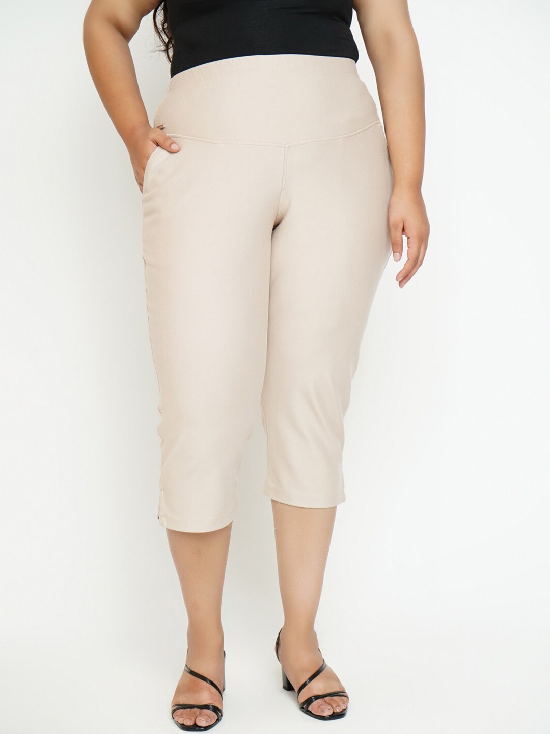 

Amydus Women Plus Size Slim Fit High-Rise Capris, Cream