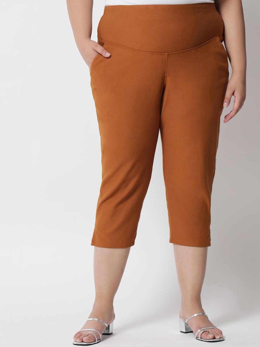 

Amydus Women Plus Size Slim Fit High-Rise Capris, Brown
