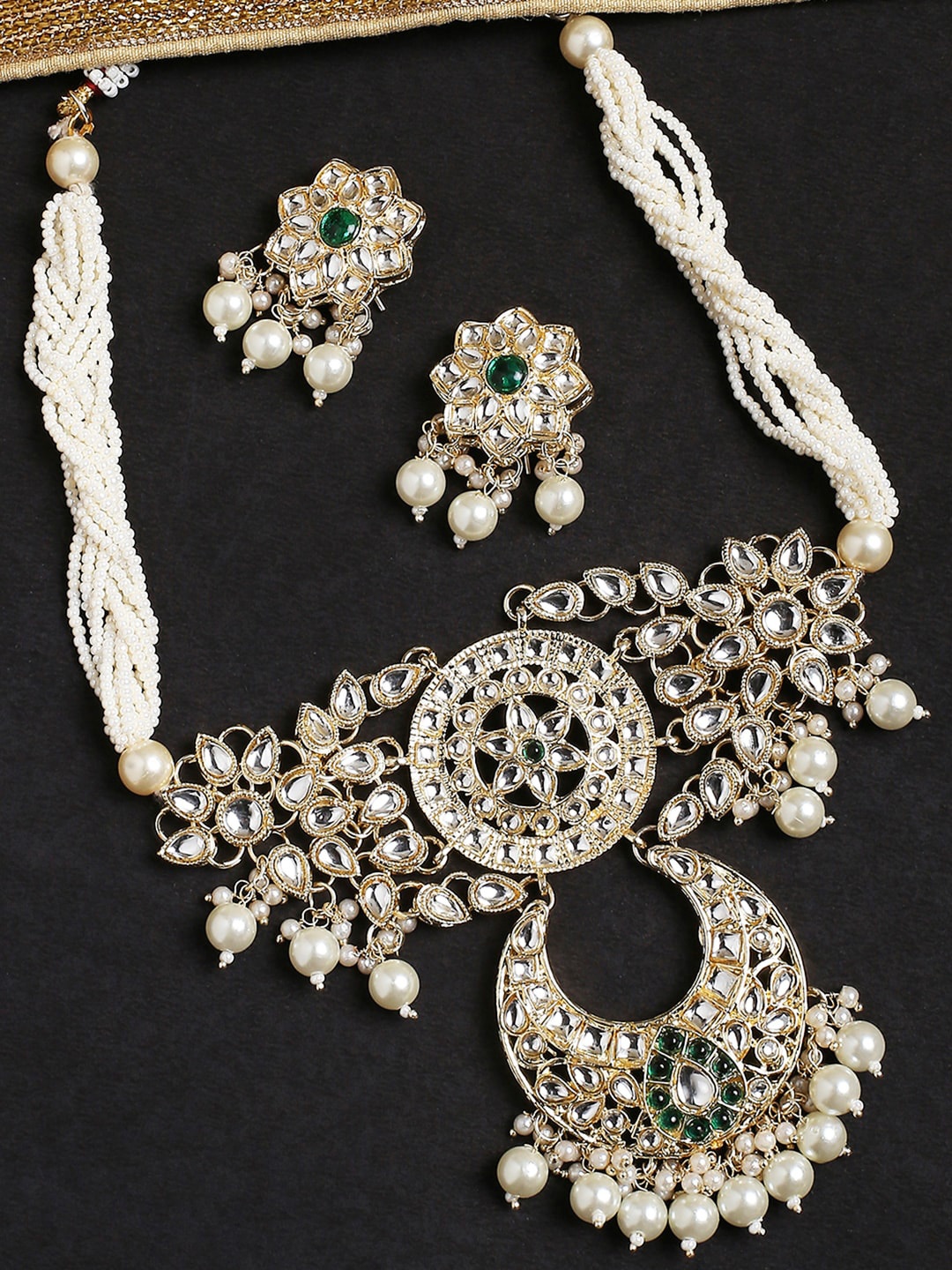 

OOMPH Kundan-Studded Jadau Jewellery Set, White