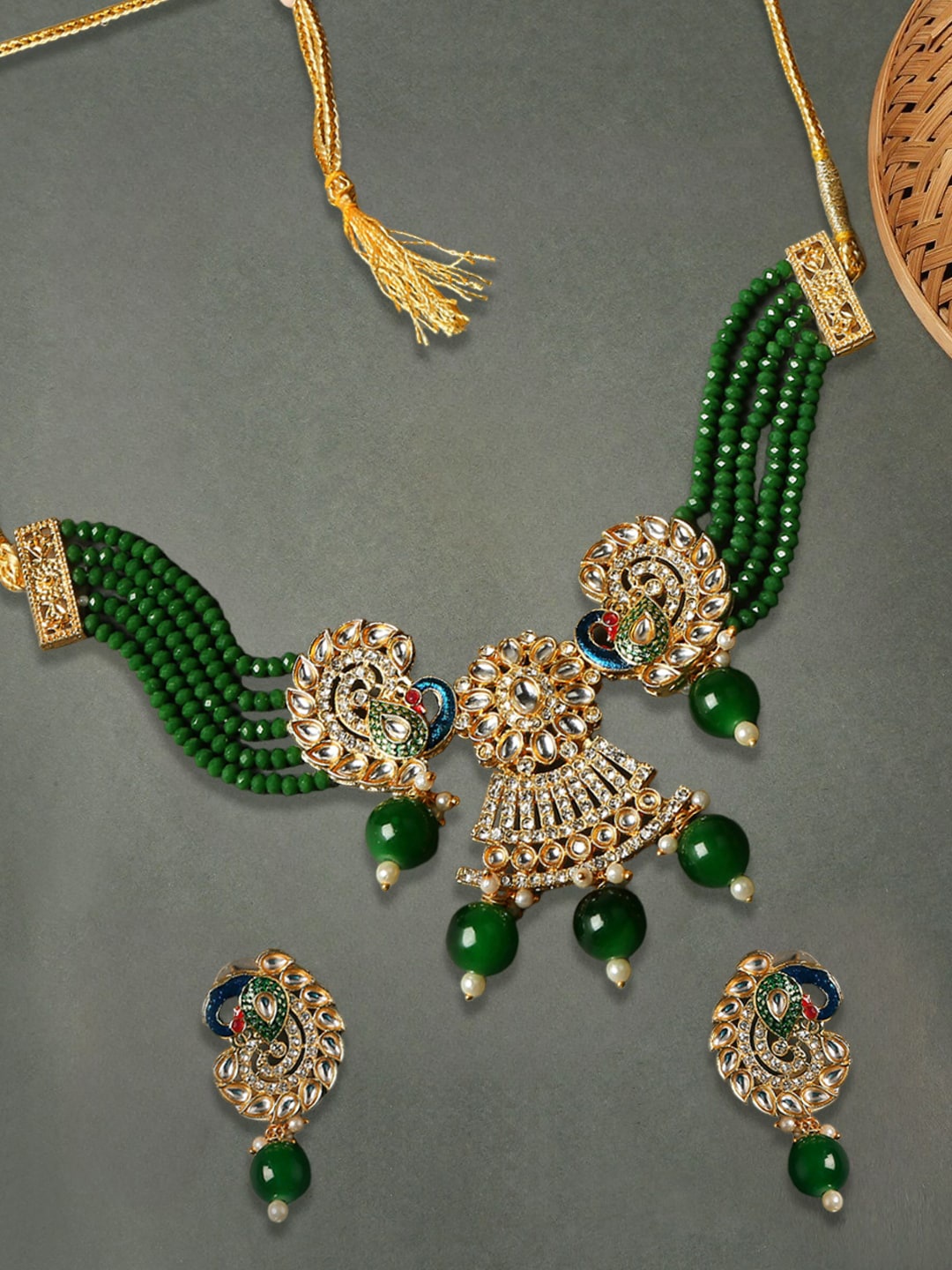 

OOMPH Kundan-Studded & Beaded Jadau Jewellery Set, Green
