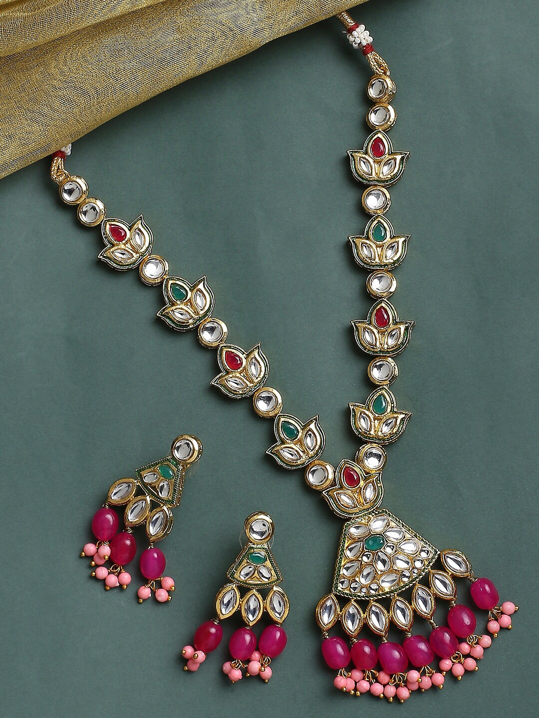 

OOMPH Kundan-Studded & Beaded Jadau Jewellery Set, Gold