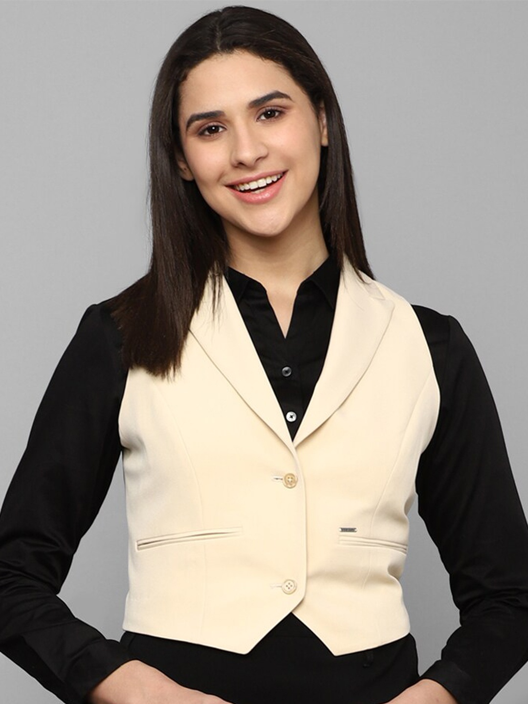 

Allen Solly Woman Notched Lapel Woven Formal Waistcoat, Cream