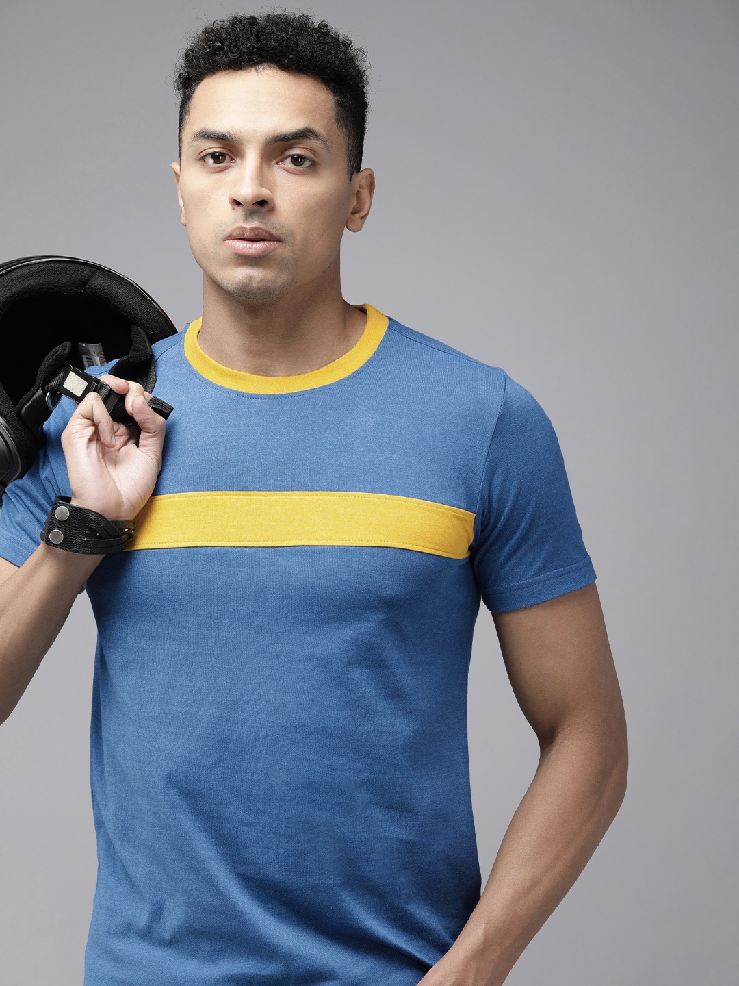 

Roadster Men Colourblocked T-shirt, Blue