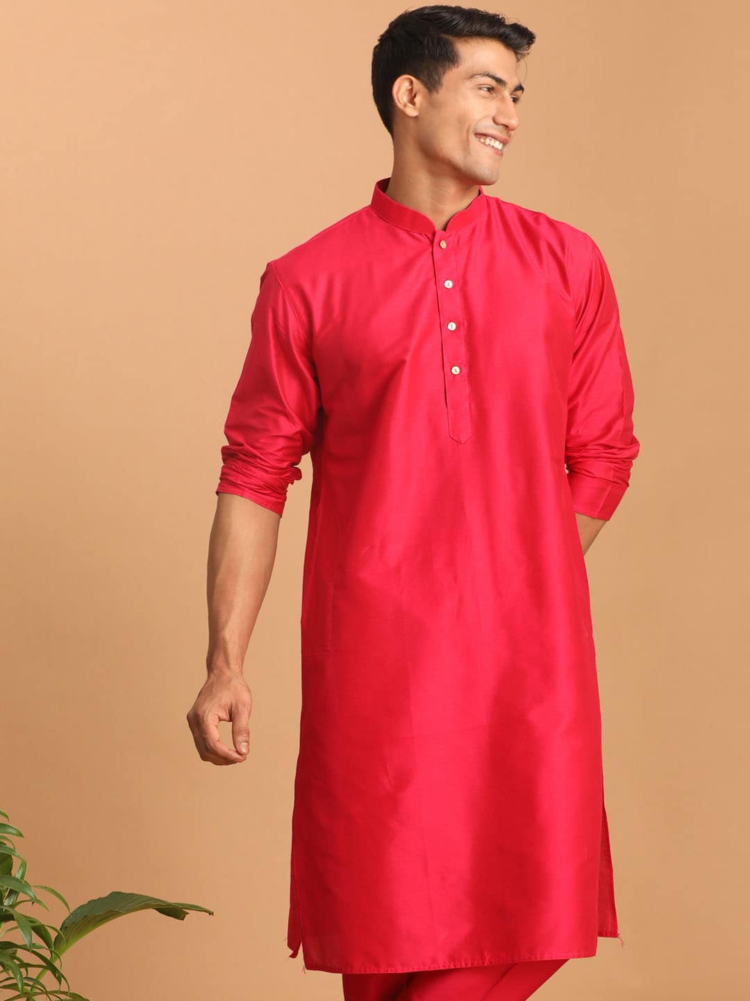 

VASTRAMAY Men Solid Kurta, Red