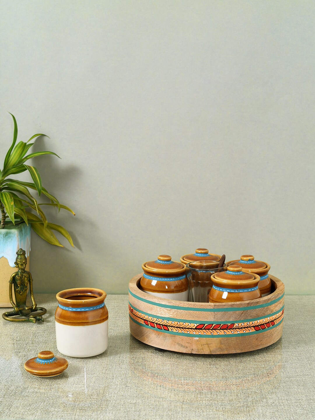 

AAKRITI ART CREATIONS Brown & White 5 Pieces Tribal Printed Dadi Ma Ke Achaar Set