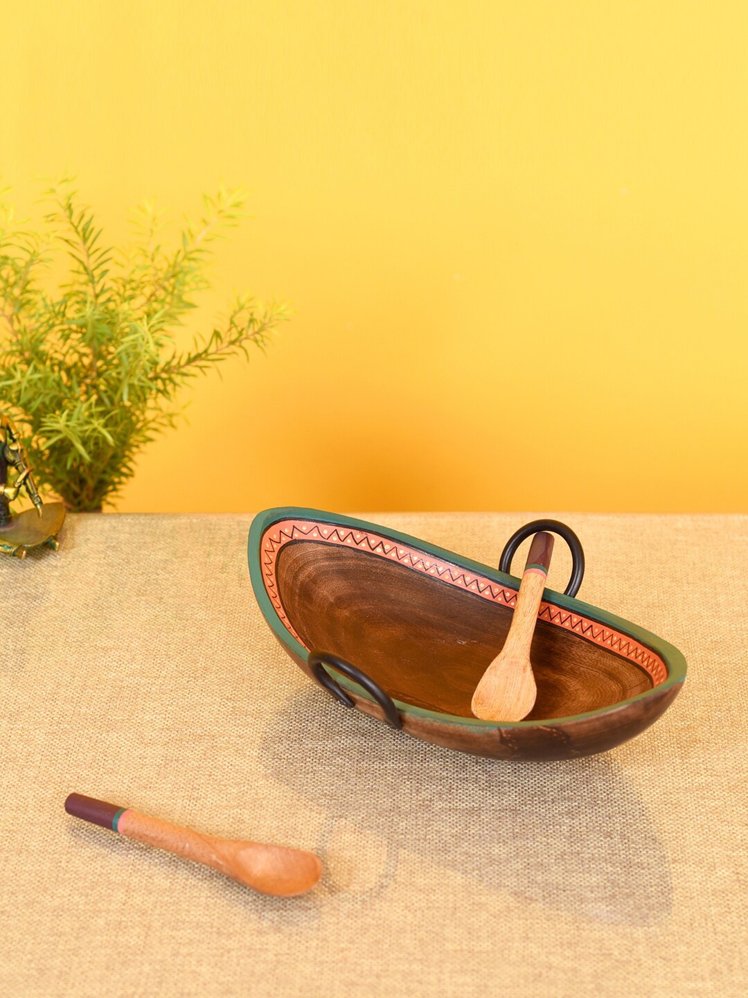 

AAKRITI ART CREATIONS Leaf Of Nature Brown & Green Printed Wooden Serving Platter With Spoon