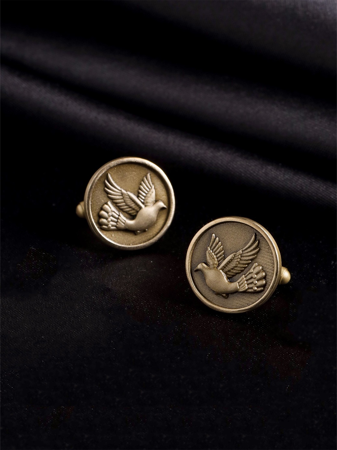 

COSA NOSTRAA Quirky Flying Bird Cufflink, Gold