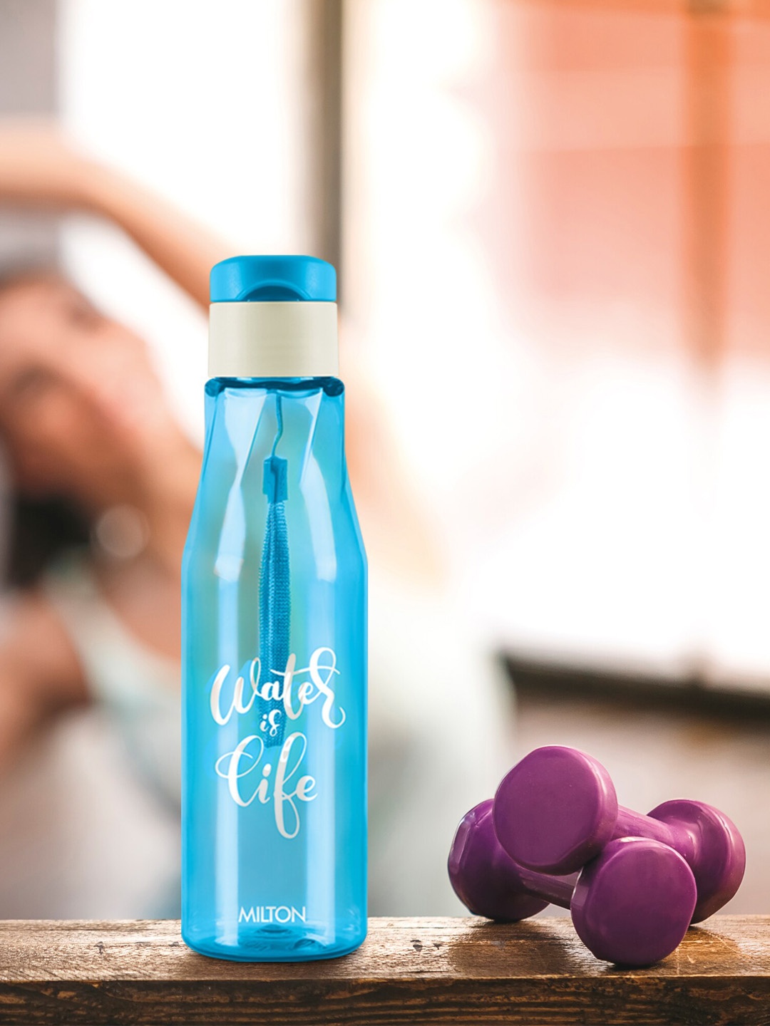

Milton Blue Swirl Pet Water Bottle - 1L
