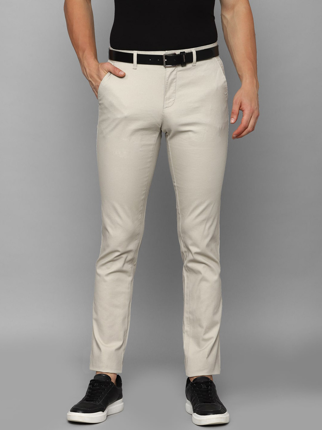 

Louis Philippe Sport Men Textured Slim Fit Mid-Rise Trousers, Cream