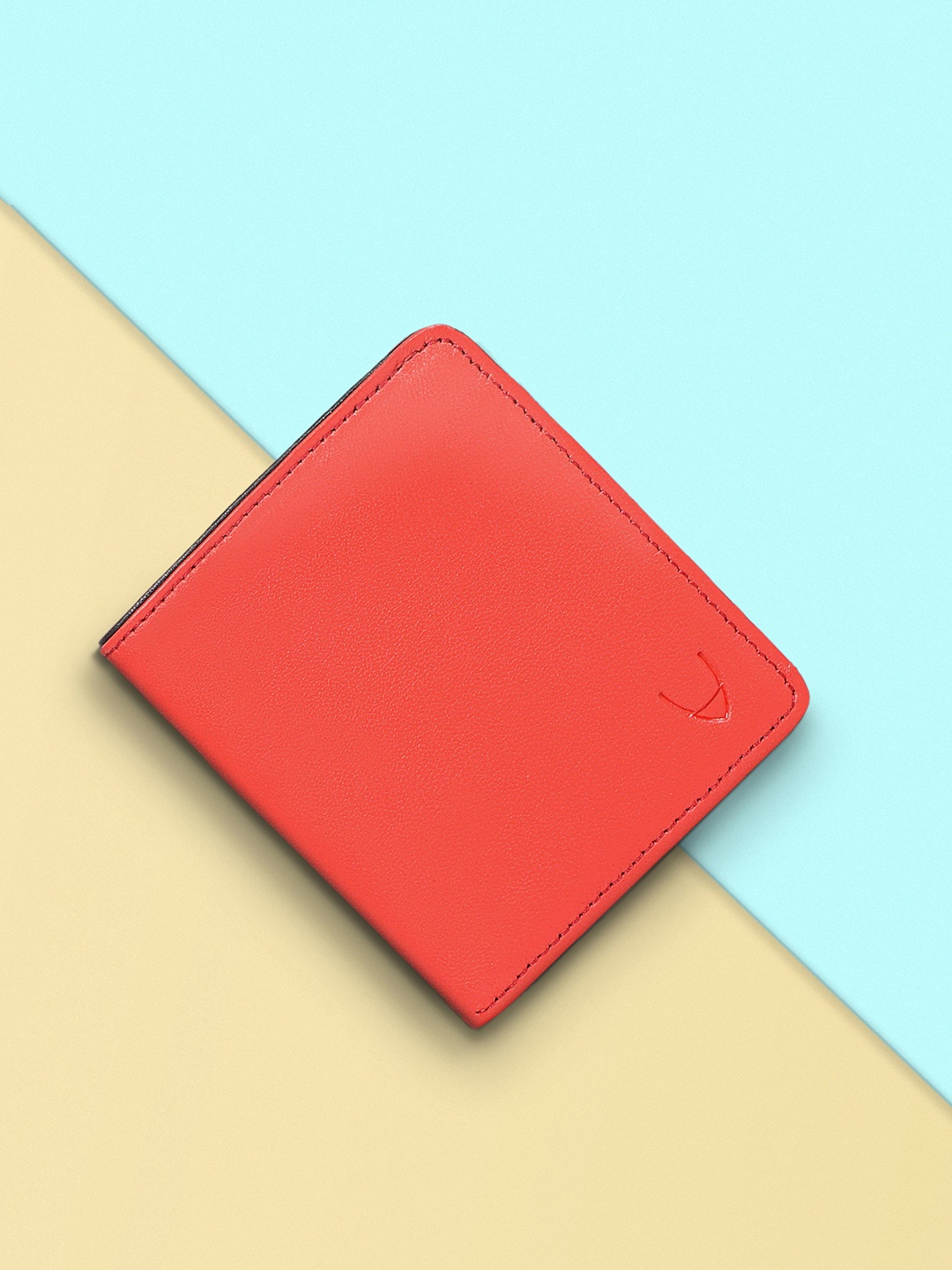 

Hidesign Women Leather Two Fold Wallet, Red