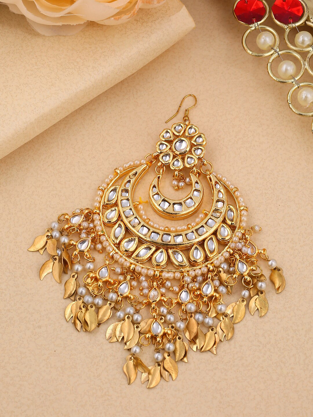 

Shoshaa Gold-Plated Kundan-Studded & Beaded Maang Tikka