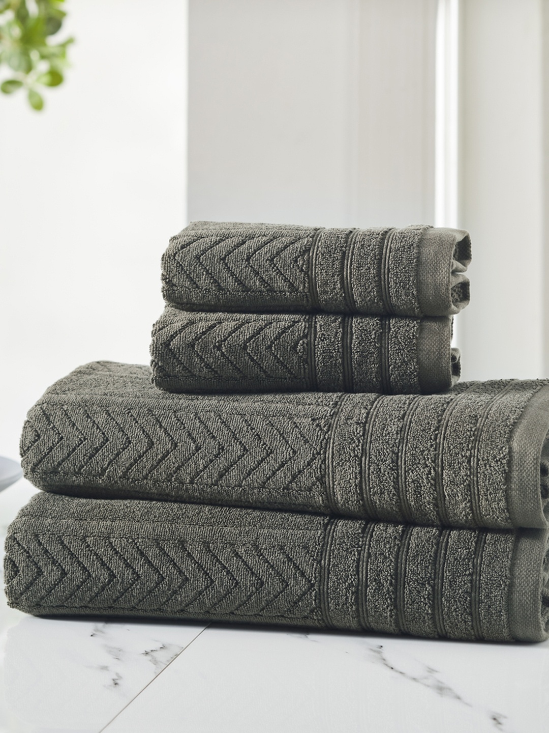 

HOUMN Placid Green 4 Pieces 600 GSM Self-Designed Terry Cotton Towel Set