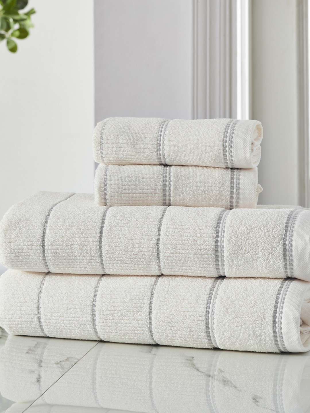 

HOUMN Symmetry Cream-Coloured 4 Pcs 600 GSM Striped Terry Cotton Towel Set