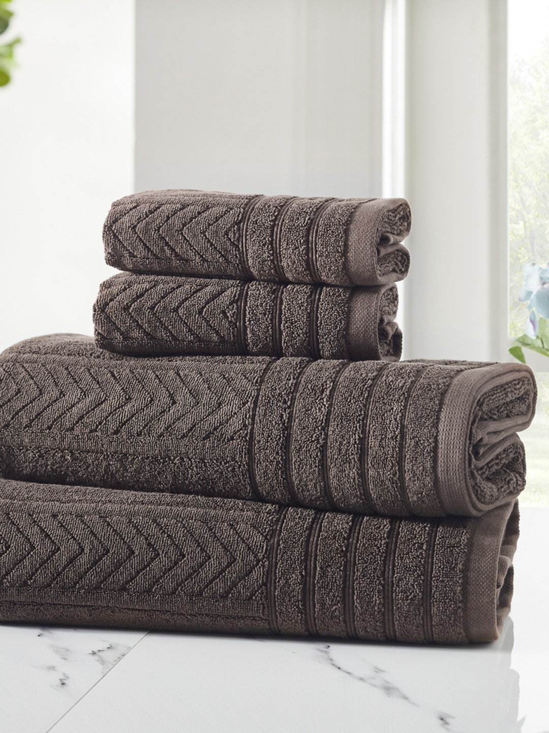 

HOUMN Placid Brown 4 Pieces 600 GSM Self-Designed Terry Cotton Towel Set