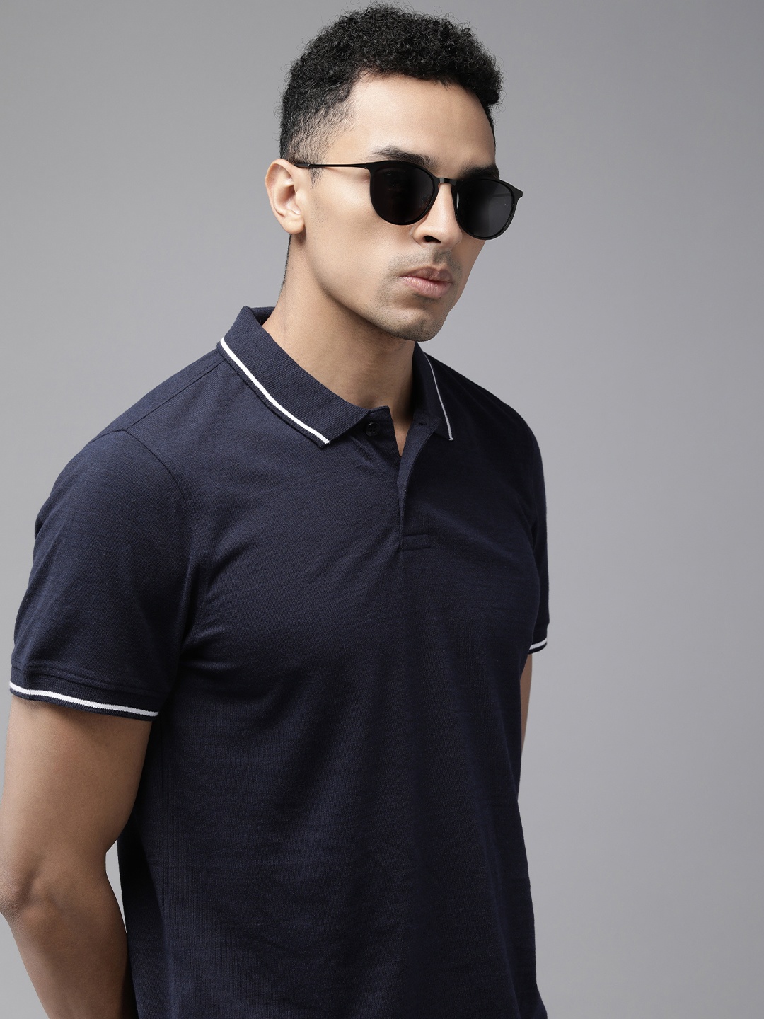 

Roadster Men Polo Collar T-shirt, Navy blue