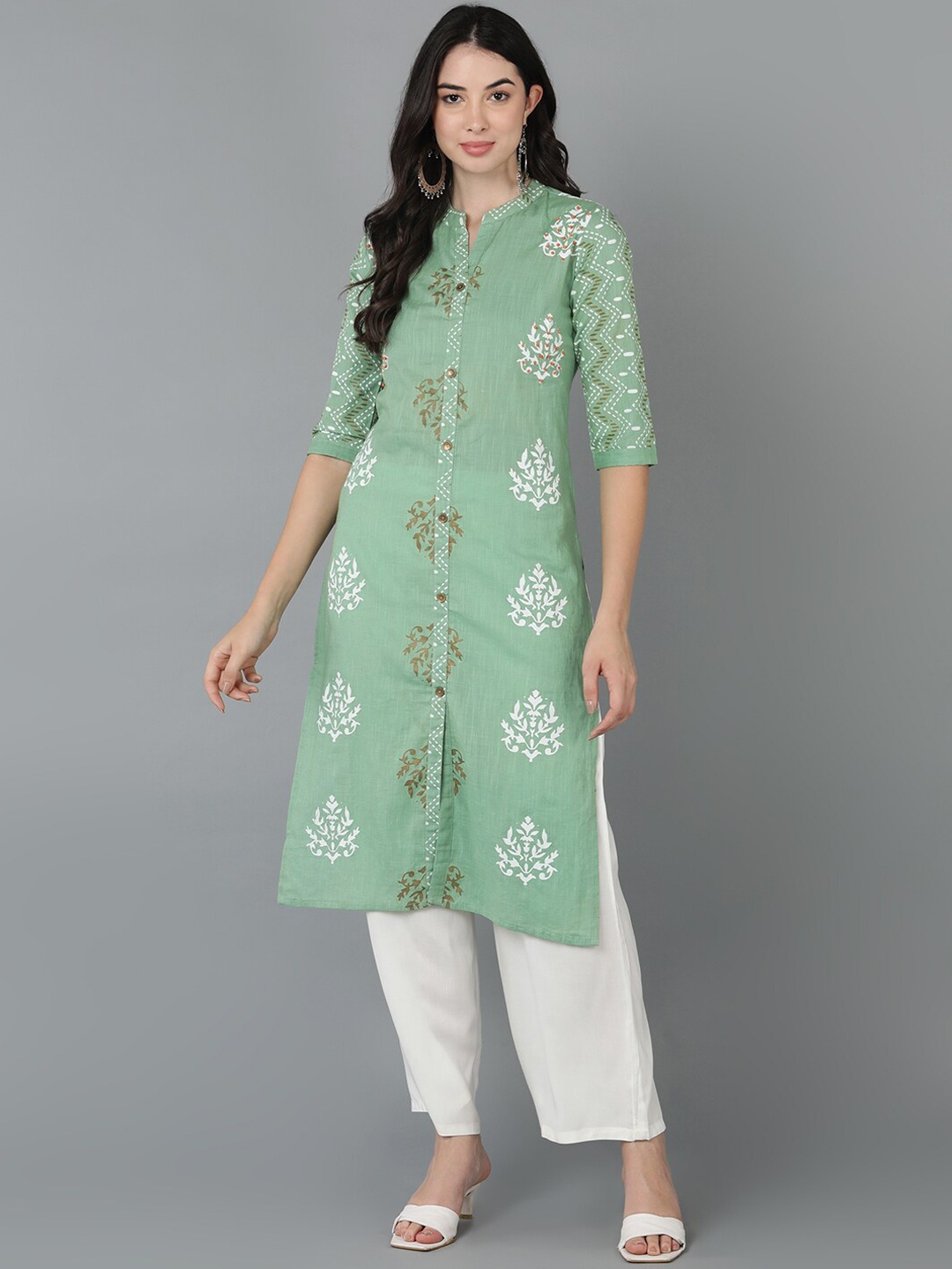 

VAHSON Ethnic Motifs Printed Beads and Stones Work Kurta with Trousers, Green