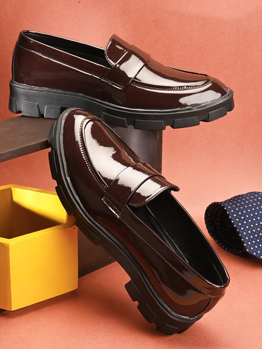 

HERE&NOW Men Round Toe Formal Loafers, Burgundy