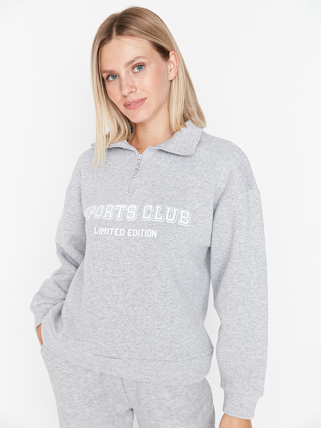 

Trendyol Typography Printed Regular Sweatshirt, Grey