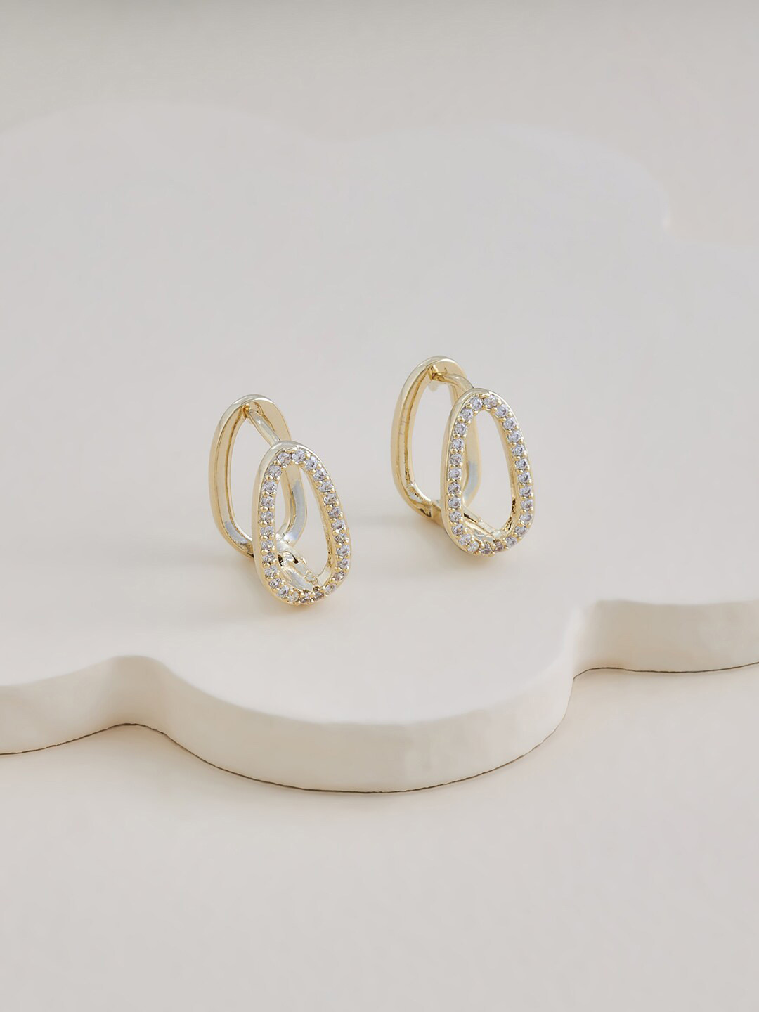 

Kushal's Fashion Jewellery Gold Plated Contemporary Studs, White