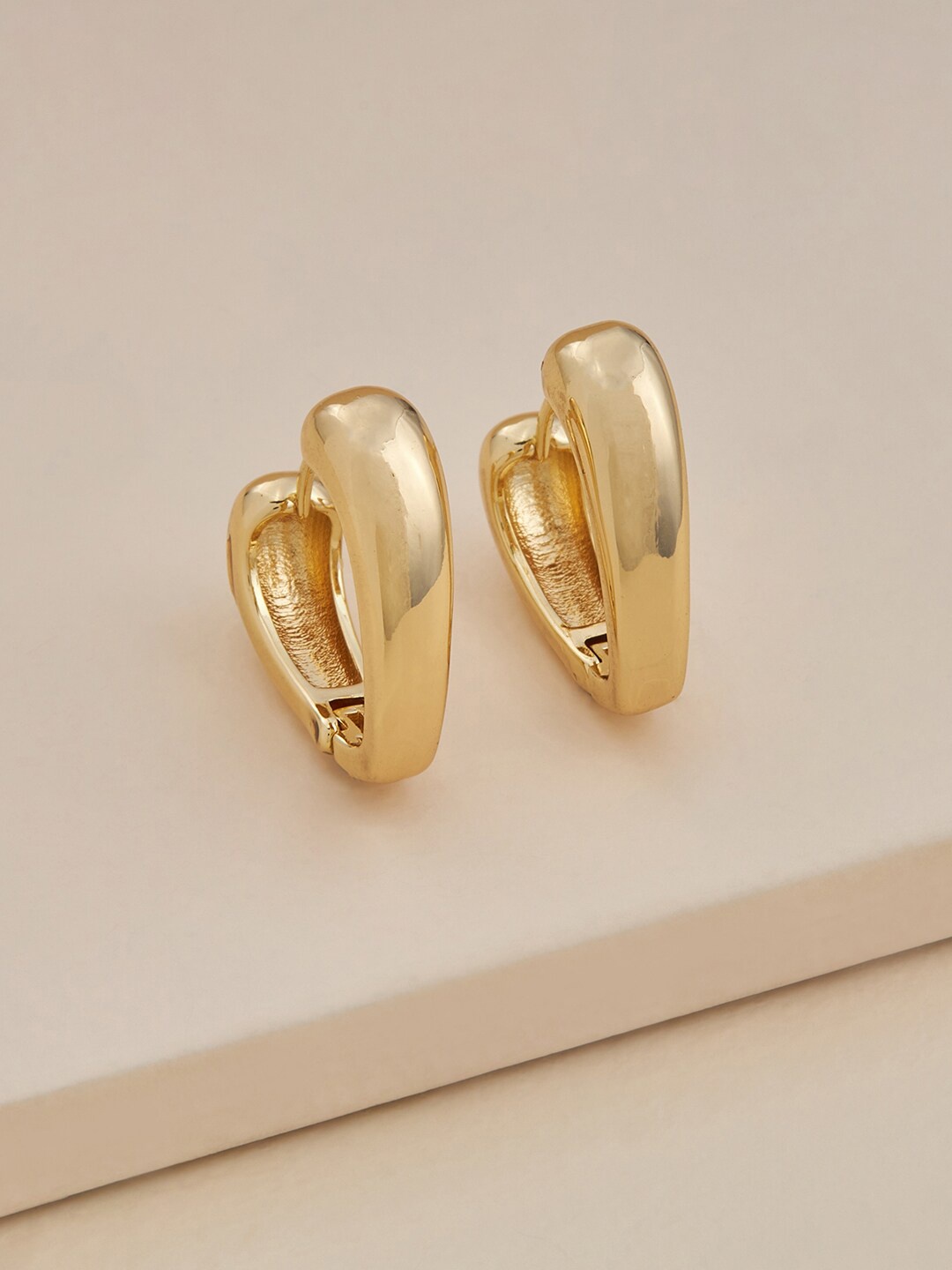 

Kushal's Fashion Jewellery Gold-Plated Contemporary Hoop Earrings